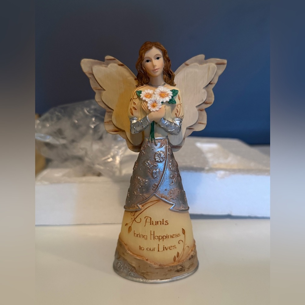 Pavilion Gifts Angel Figurine with Flowers and Aunt graphic